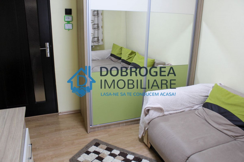 3 camere, E3, centrala gaz, utilat mobilat, TV si net incluse in pret