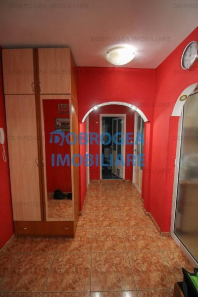 Portului, apartament 2 camere 54 mp, renovat, centrala pe gaz