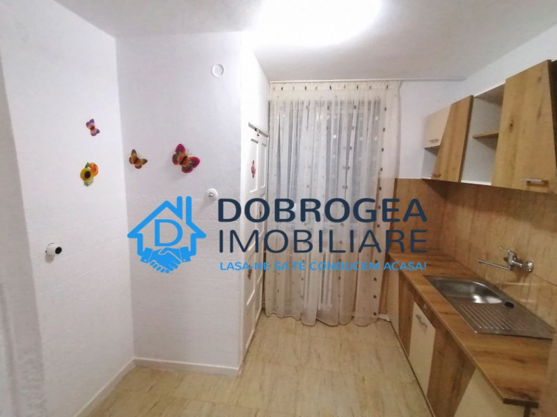 2 camere, et 1, balcon, Isaccei, partial renovat, semi mobilat