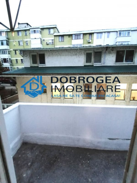 2 camere, et 1, balcon, Isaccei, partial renovat, semi mobilat