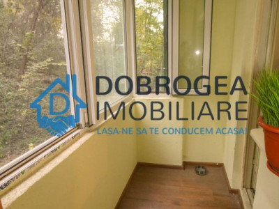 3 camere, et 1, decomandat, centrala gaz, 70mp, termopane