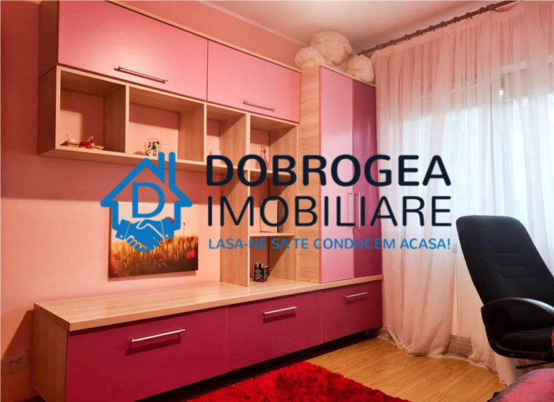 C5, Str. Gavrilov Corneliu, 3 camere, 70 mp, etajul 2, centrala proprie