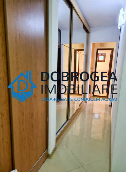 C5, Str. Gavrilov Corneliu, 3 camere, 70 mp, etajul 2, centrala proprie