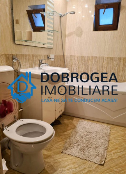 C5, Str. Gavrilov Corneliu, 3 camere, 70 mp, etajul 2, centrala proprie