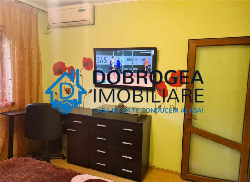 C5, Str. Gavrilov Corneliu, 3 camere, 70 mp, etajul 2, centrala proprie