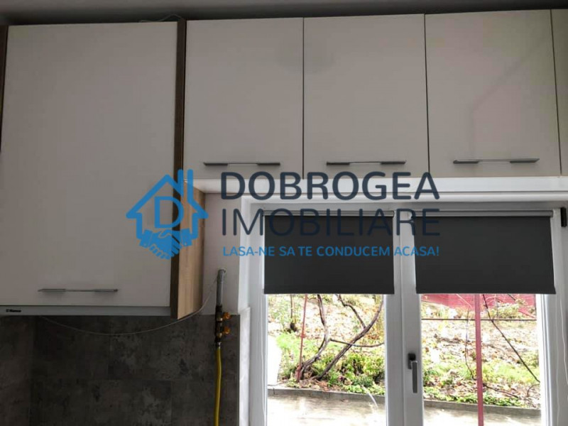 E3, casa cu 2 camere, centrala pe gaz, renovata, mobilata complet