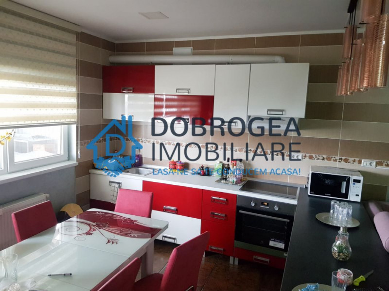 Zona centrala, casa cu 3 camere, 90 mp, mobilata ultramodern