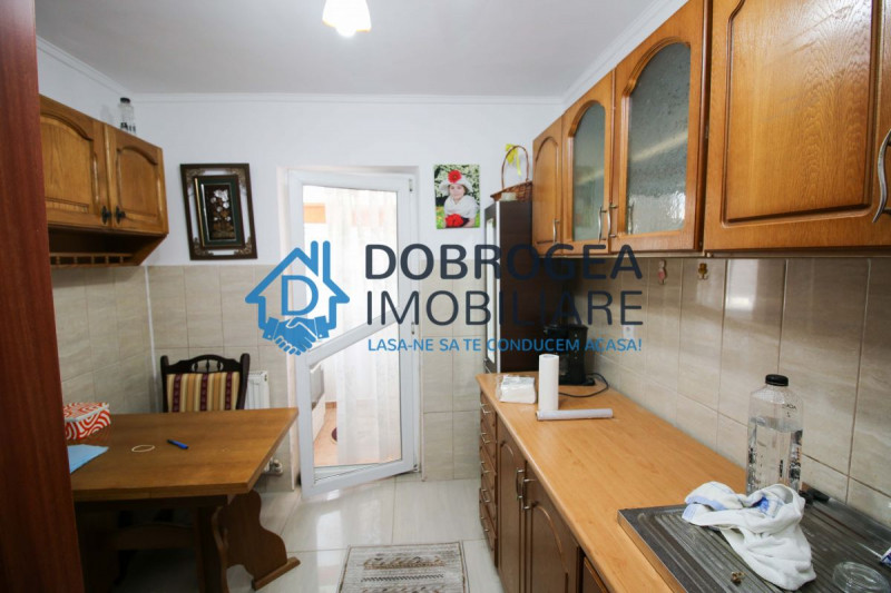 Podgoriilor - Enel, 2 camere, decomandat, mobilat, centrala termica