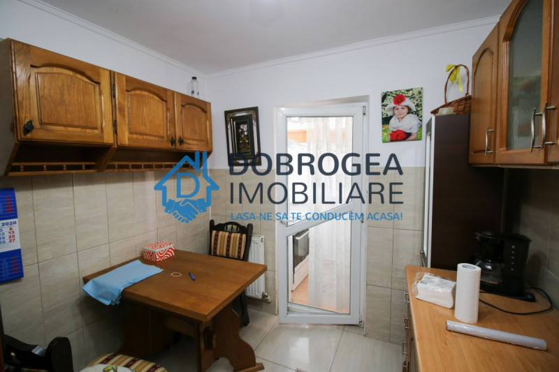 Podgoriilor - Enel, 2 camere, decomandat, mobilat, centrala termica