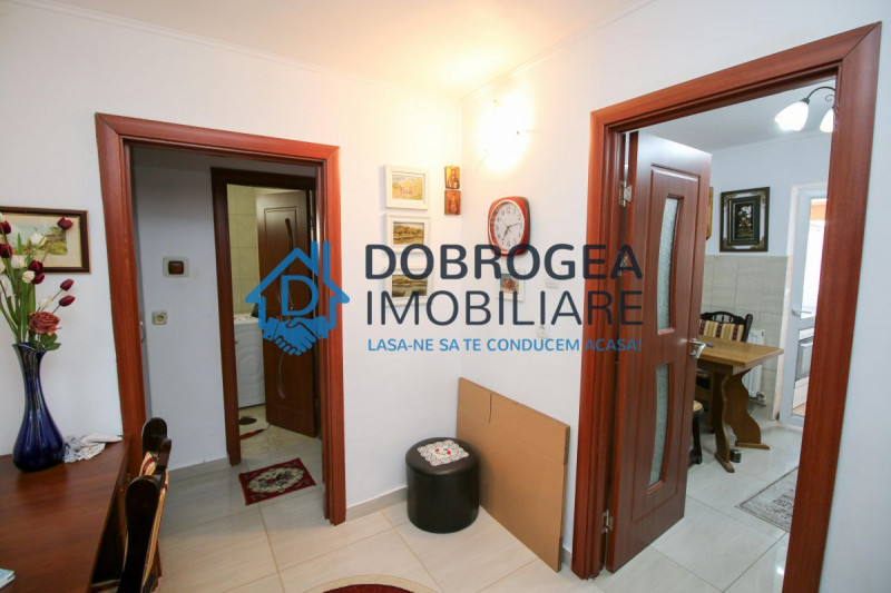 Podgoriilor - Enel, 2 camere, decomandat, mobilat, centrala termica
