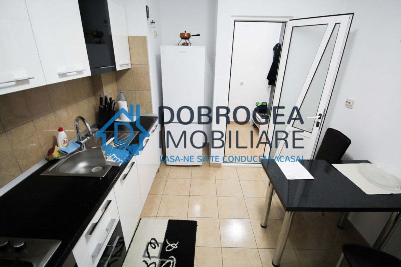 IL Caragiale, 2 camere, et 3, 50 mp, renovat, mobilat