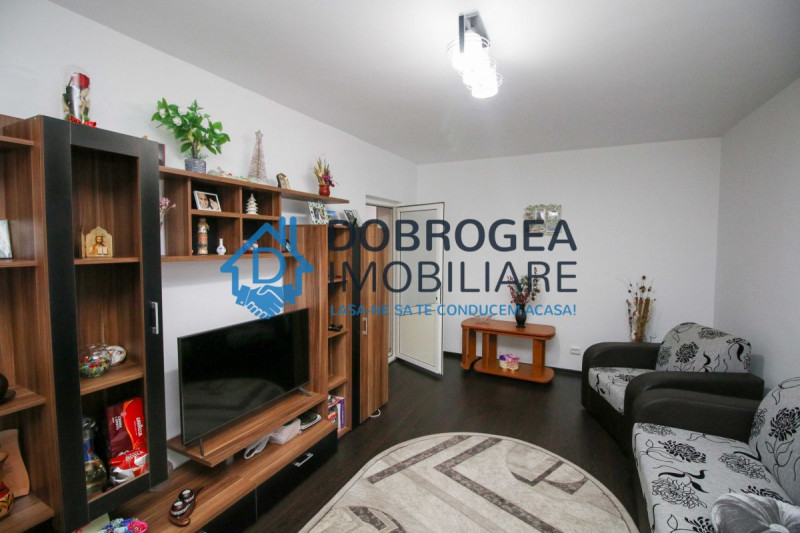 E3, 4 camere, decomandat, renovat total, centrala termica