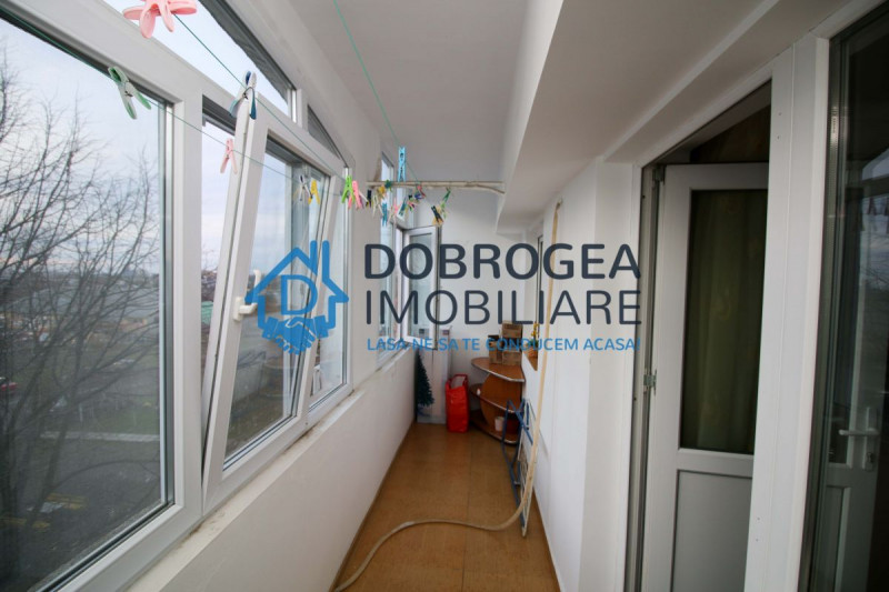 E3, 4 camere, decomandat, renovat total, centrala termica