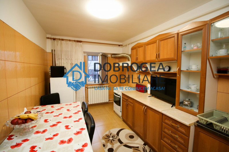 E3, 4 camere, decomandat, renovat total, centrala termica