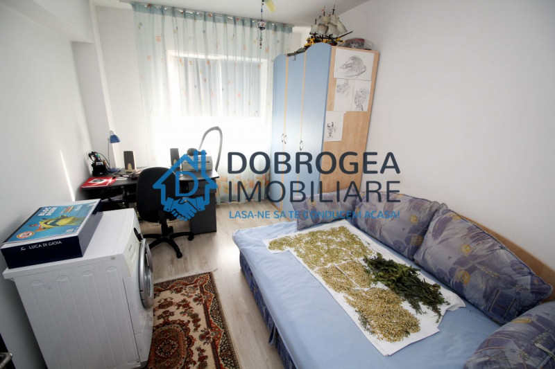 Zona ultracentrala, 3 camere, mobilat