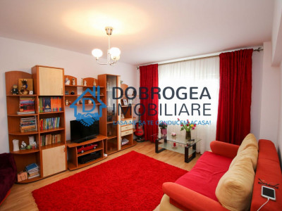 Faleza, 3 camere, Etaj 1, decomandat, renovat