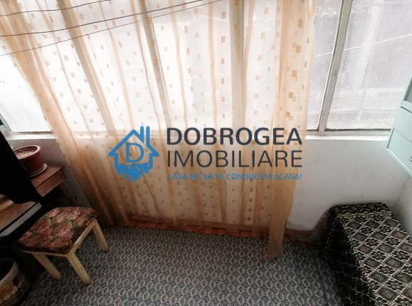 Vest, 3 camere, parter, balcon