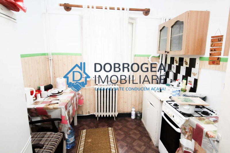 Vest, 3 camere, parter, balcon