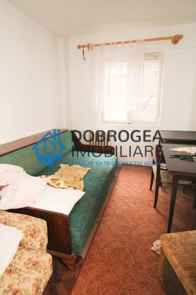Vest, 3 camere, parter, balcon