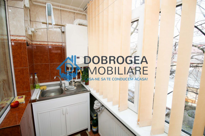 Piata Noua, 3 camere, renovat, centrala termica, loc de parcare