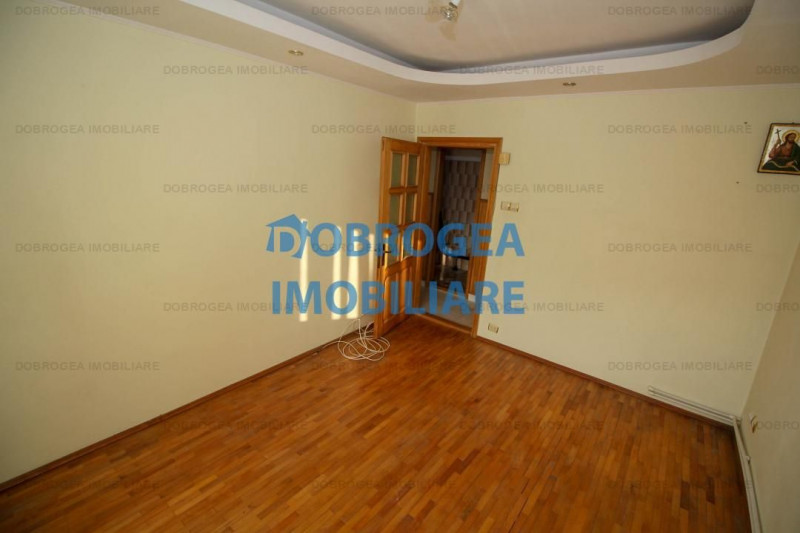 E3, apartament 4 camere, 85 mp, etaj 1