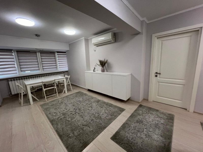 E3, 3 camere 100 mp, mobilat si renovat lux, parcare, centrala termica