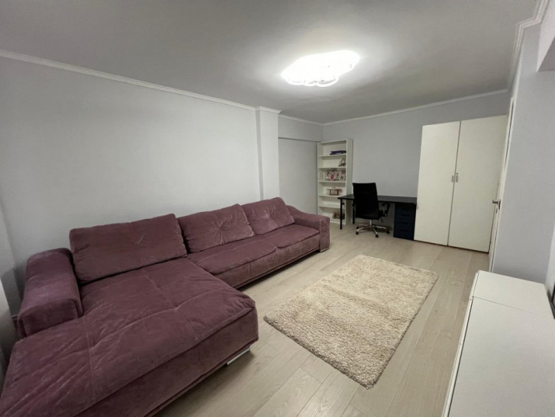 E3, 3 camere 100 mp, mobilat si renovat lux, parcare, centrala termica
