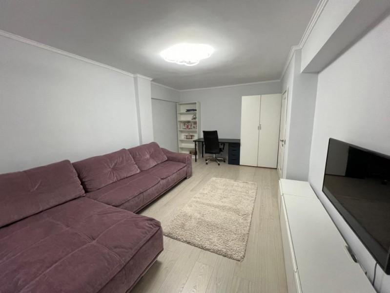 E3, 3 camere 100 mp, mobilat si renovat lux, parcare, centrala termica