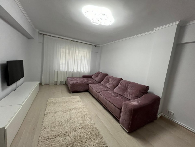 E3, 3 camere 100 mp, mobilat si renovat lux, parcare, centrala termica