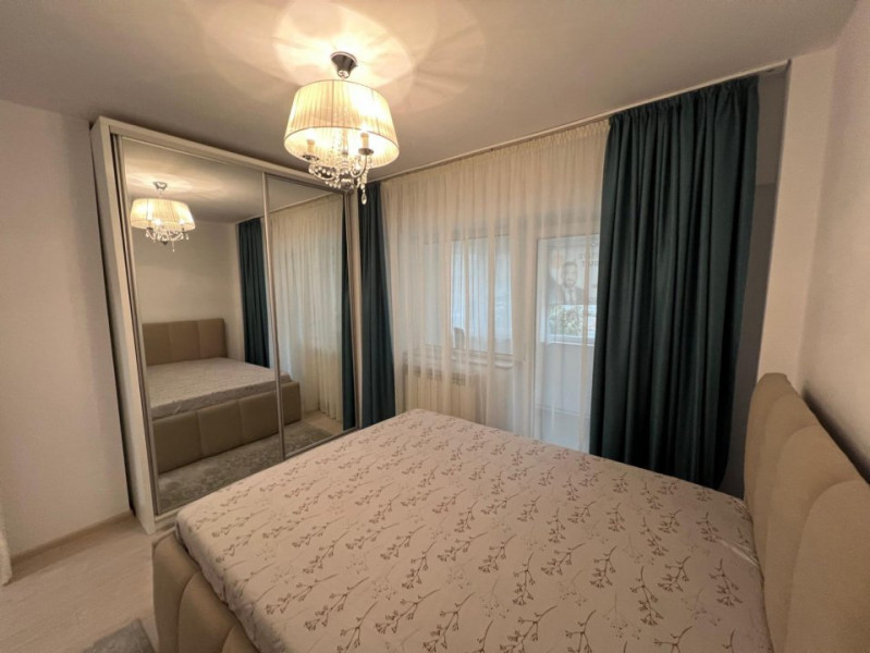 E3, 3 camere 100 mp, mobilat si renovat lux, parcare, centrala termica