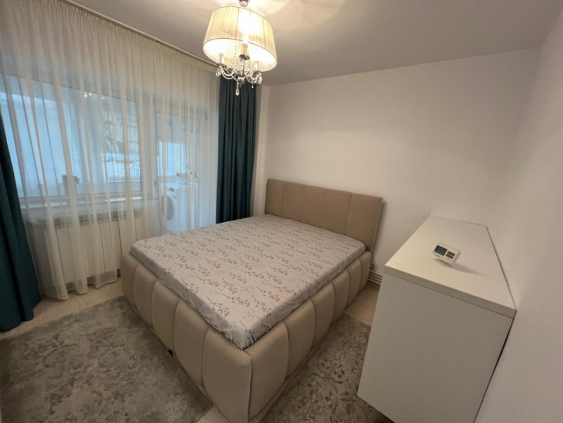 E3, 3 camere 100 mp, mobilat si renovat lux, parcare, centrala termica