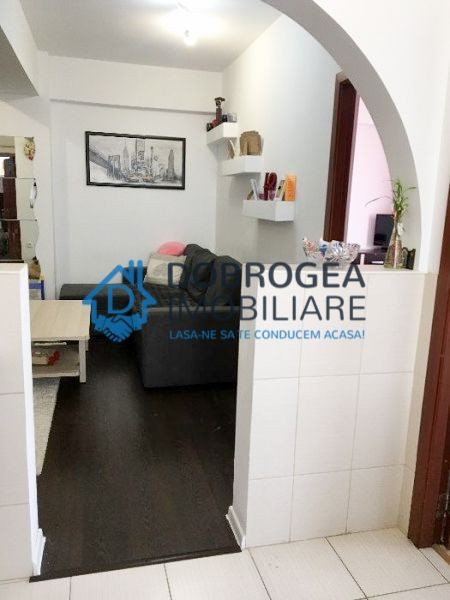 Victoriei, 3 camere, etajul 1, renovat, mobilat si utilat