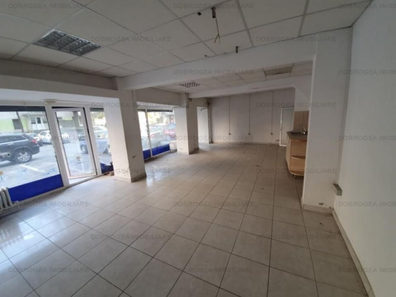 Zona Garii, spatiu comercial 102 mp, parter+subsol, stradal 