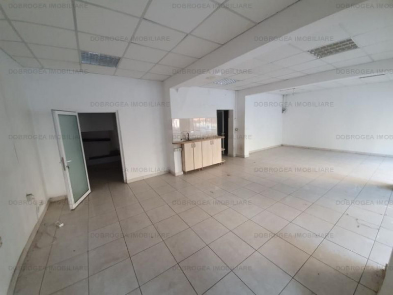 Zona Garii, spatiu comercial 102 mp, parter+subsol, stradal 