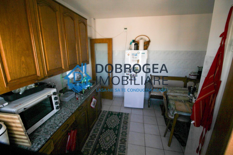 Duplex E3, 3 camere, 2 terase, centrala termica