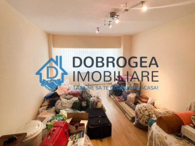 Victoriei, etaj 1, decomandat, 2 camere, renovat, 2  balcoane, centrala