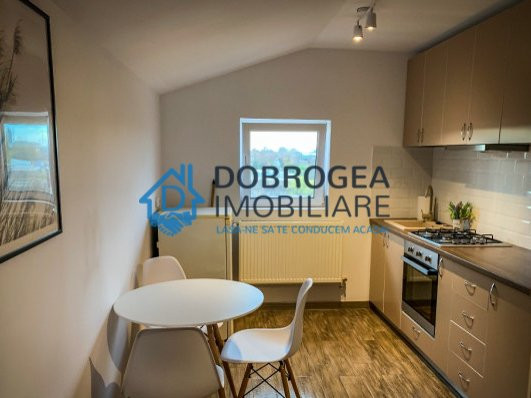 Spitalului, 2 camere, renovat, utilat si mobilat