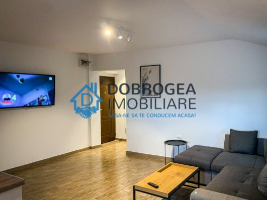 Spitalului, 2 camere, renovat, utilat si mobilat