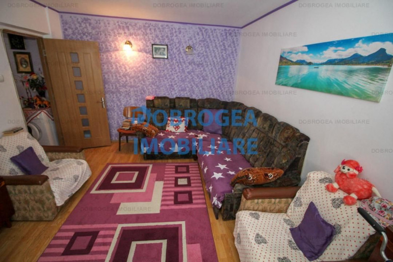 Faleza, apartament cu 3 camere, decomandat