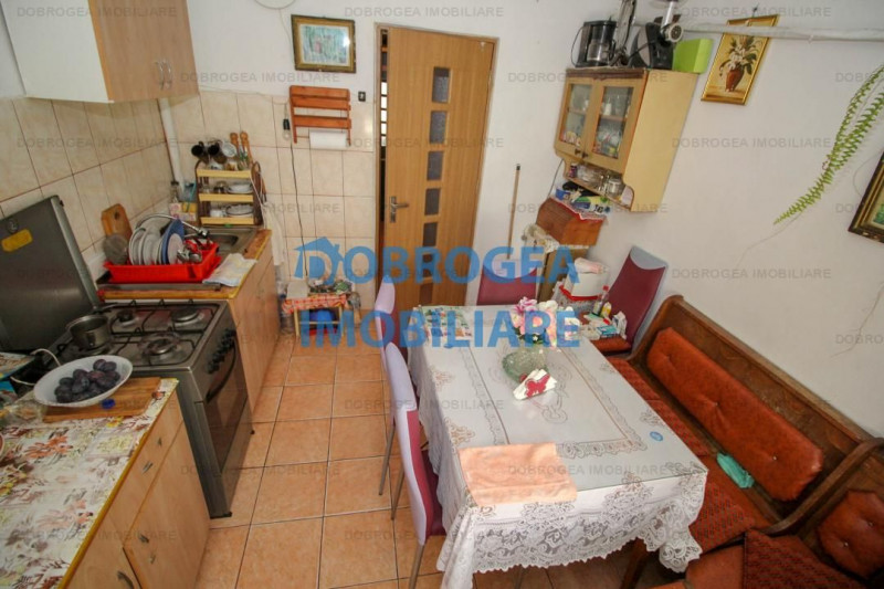 Faleza, apartament cu 3 camere, decomandat