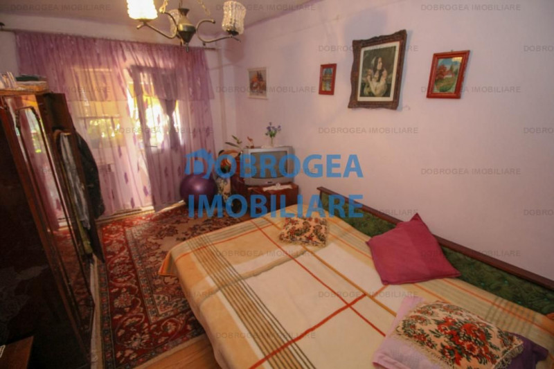 Faleza, apartament cu 3 camere, decomandat