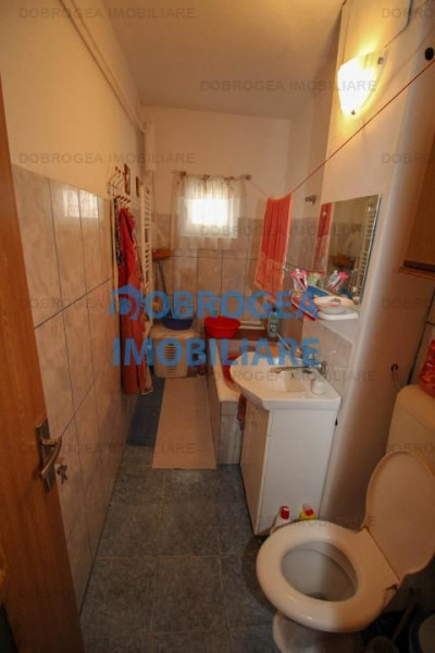 Faleza, apartament cu 3 camere, decomandat