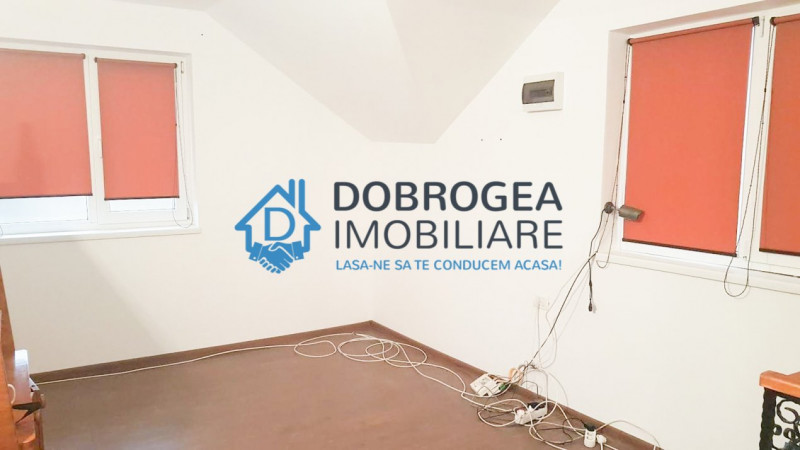 Zona La Rosa, casa P+1, 2 dormitoare, living, hol mare, 120 mp