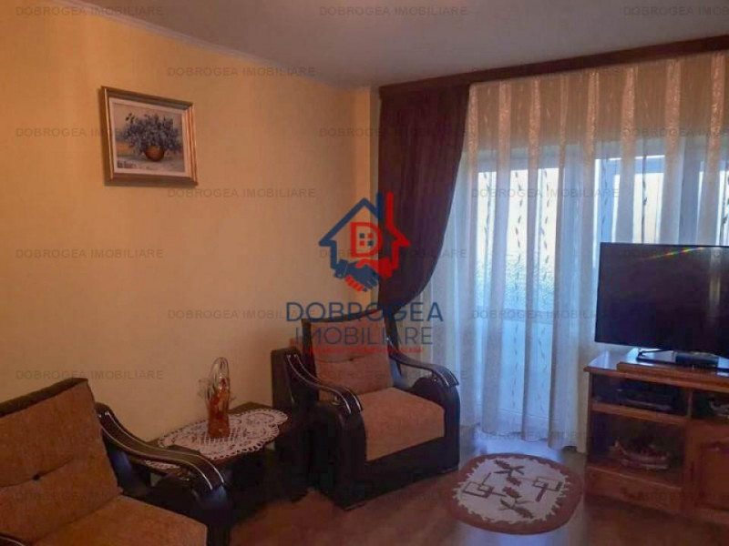 Victoriei, 3 camere, 81 mp, modern, centrala pe gaz, 2 balcoane