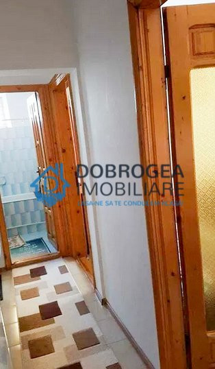 Spitalului, 2 camere, decomandat, centrala termica