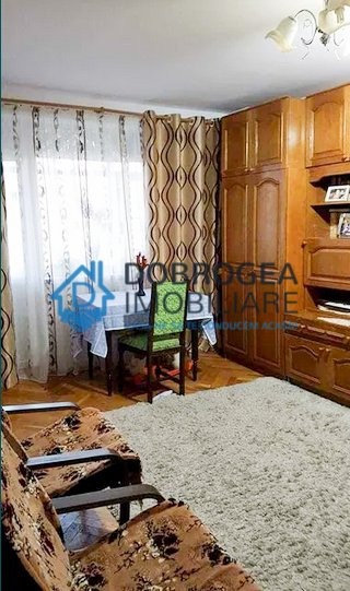 Spitalului, 2 camere, decomandat, centrala termica