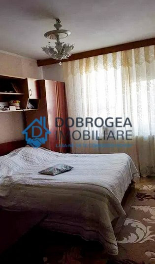 Spitalului, 2 camere, decomandat, centrala termica