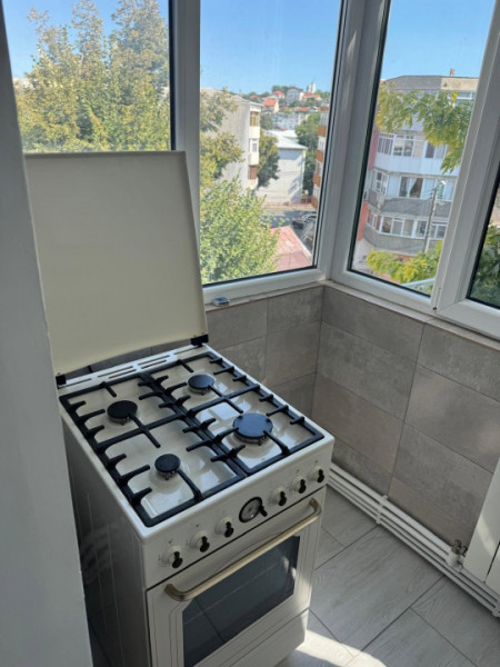 ZONA SPITALULUI- 2 CAMERE , RENOVAT, CENTRALA GAZ