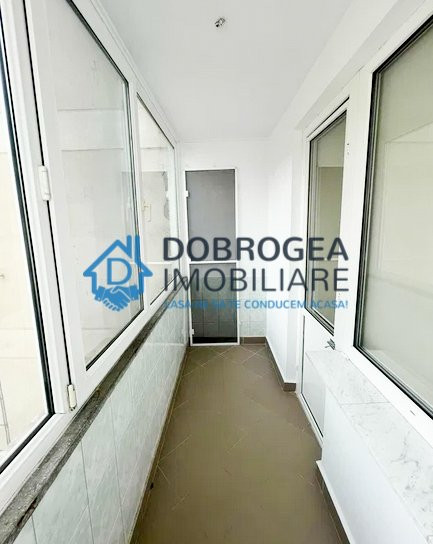 Ultracentral, etaj 2, 2 balcoane, mobilat-utilat, centrala