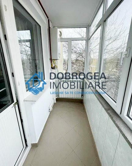 Ultracentral, etaj 2, 2 balcoane, mobilat-utilat, centrala